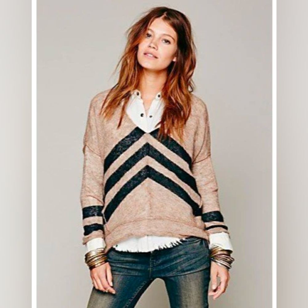 Free People ‘Twelve Roses’ Oversized Alpaca V-Neck Pullover Sweater